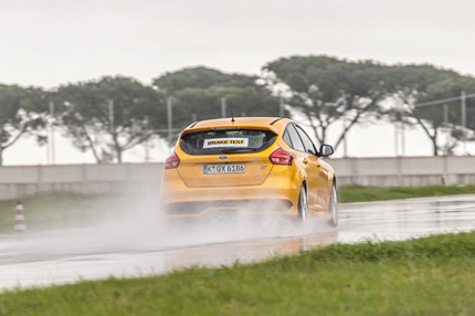 Sport Auto 2016: Тест летних спортивных шин размера 235/40 R18